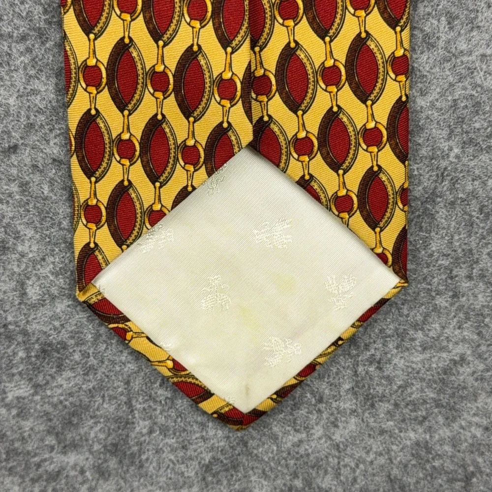 VTG Brooks Brothers Tie Mens Yellow Red Geometric Chain Link Silk Makers USA Y2K